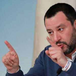 Matteo Salvini bringt den Verkauf der Goldreserven zum Stopfen von Haushaltslöchern ins Spiel