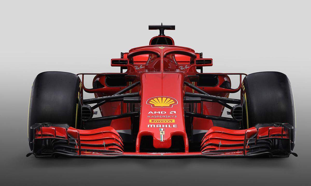 Das Auto "sieht gut aus, und für gewöhnlich ist es auch schnell, wenn es gut aussieht", meinte Vettels finnischer Kollege Kimi Räikkönen.