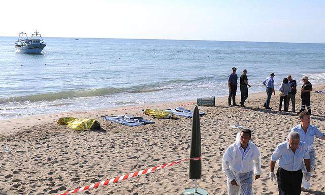 Sechs Fluechtlinge starben ueberfahrt