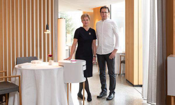Birgit und Heinz Reitbauer im Restaurant im Stadtpark. Nach dem zweiten Umbau des Lokals seien sie wirklich angekommen, sagt Birgit Reitbauer. „So gefällt es uns.“ 