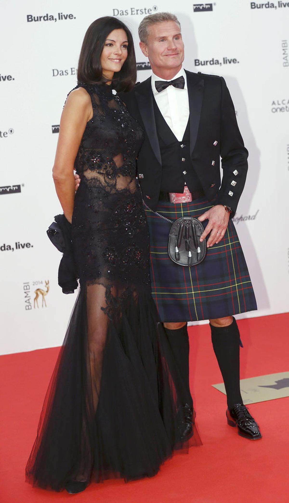 David Coulthard kam mit Ehefrau Karen Minier und trug Schottenrock. 
