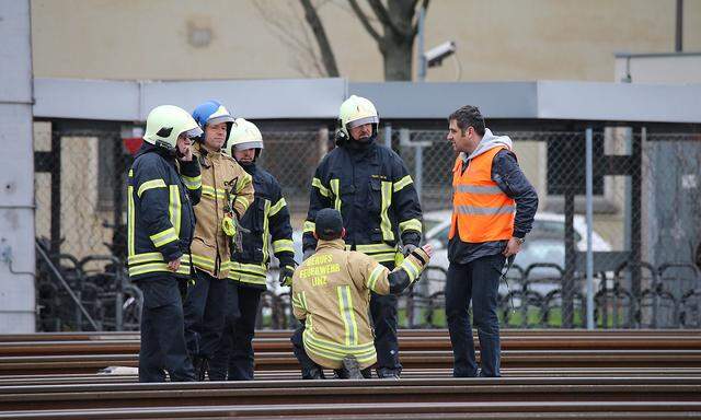 Ein Kabelbrand legte den Linzer Hauptbahnhof lahm