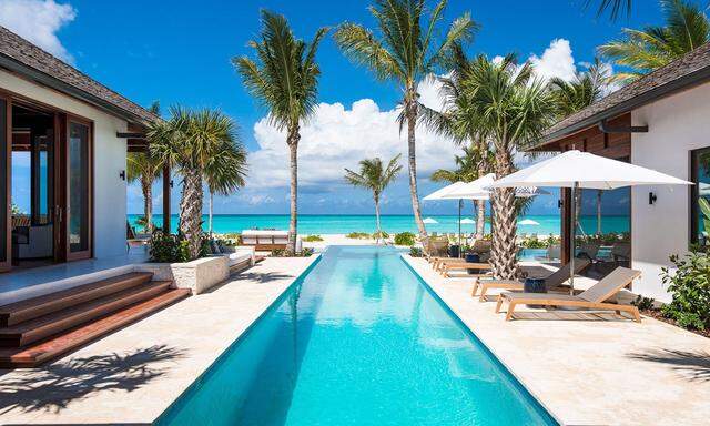 Auch eine Luxusvilla am Strand in der Karibik kann man buchen.