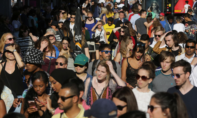 Viele warten nach einem Vertragsausstieg auf Klärung ihrer Ansprüche.