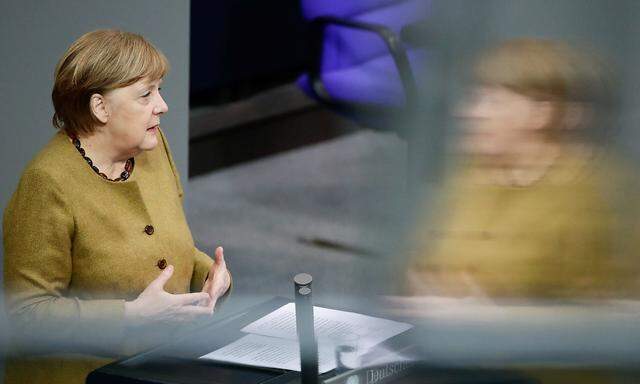 Angela Merkel bei ihrer Regierungserklärung im deutschen Bundestag in Berlin.