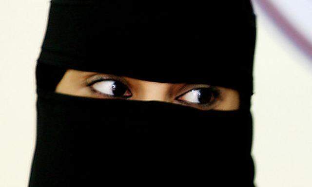Symbolbild Frau in Saudiarabien