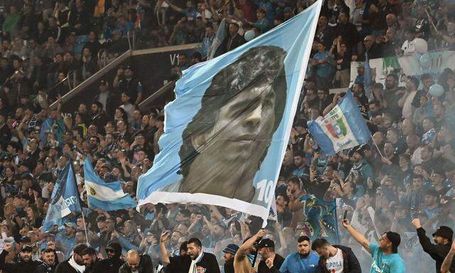 33 Jahre nach Maradona krönt sich Napoli krönt wieder zum Meister.
