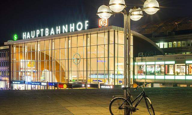 Archivbild: der Kölner Hauptbahnhof