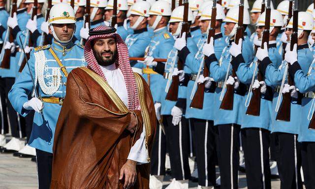 Der saudische Kronprinz wurde in Ankara mit militärischen Ehren empfangen.