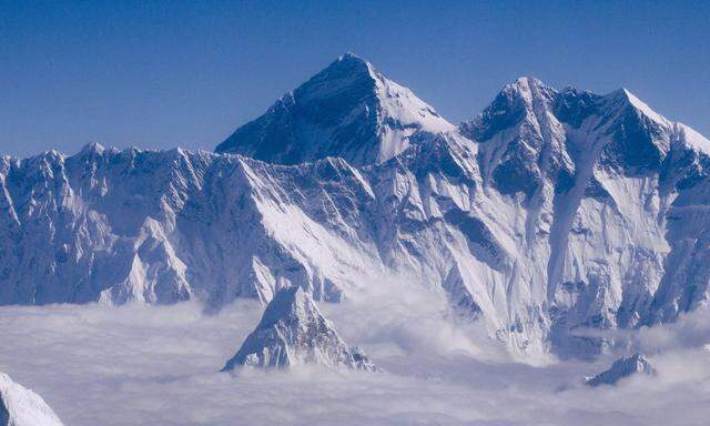 FILE NEPAL ACCIDENTS MOUNT EVEREST