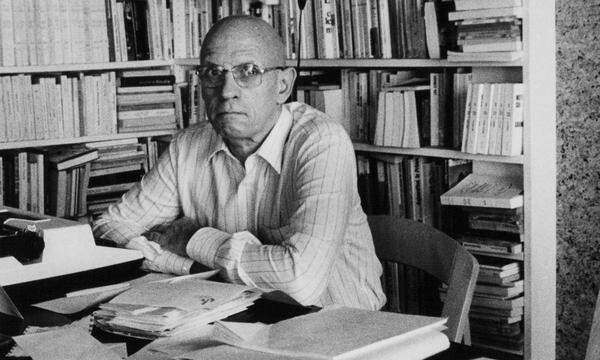 Wir wissen: Foucault vergrub sich nicht nur hinter Büchern. Aber die Missbrauchsvorwürfe sind neu. 