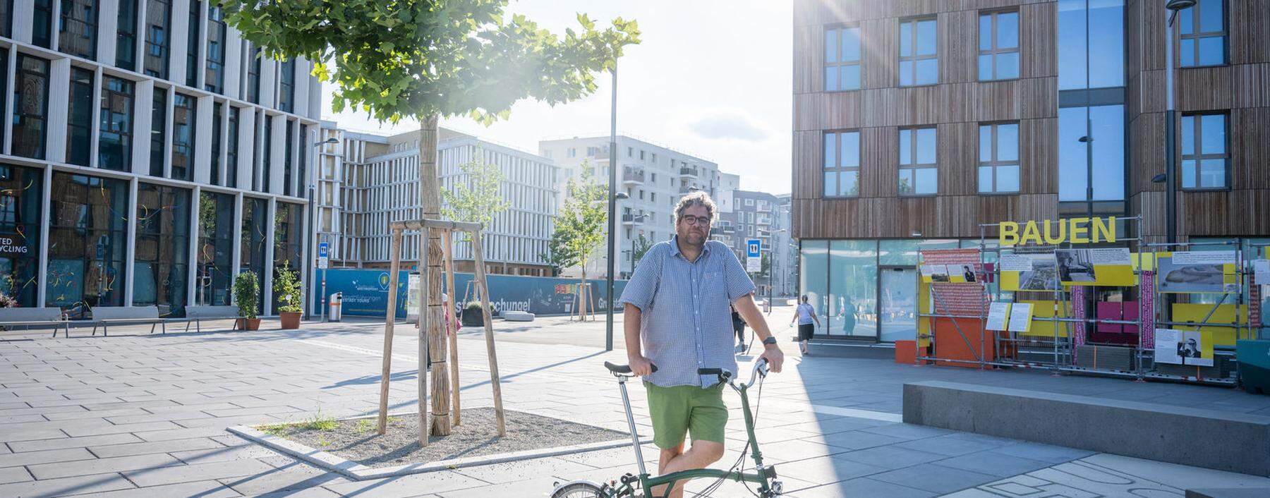 2015 zog Philipp Naderer-Puiu als einer der ersten Bewohner in die Seestadt. 