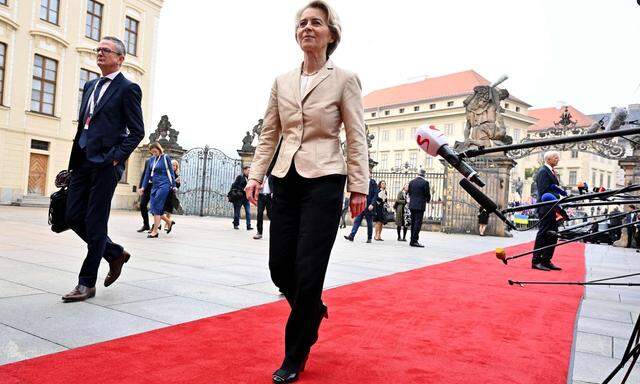 Kommissionschefin Ursula von der Leyen muss bis zum nächsten Gipfel Vorschläge vorbereiten. 