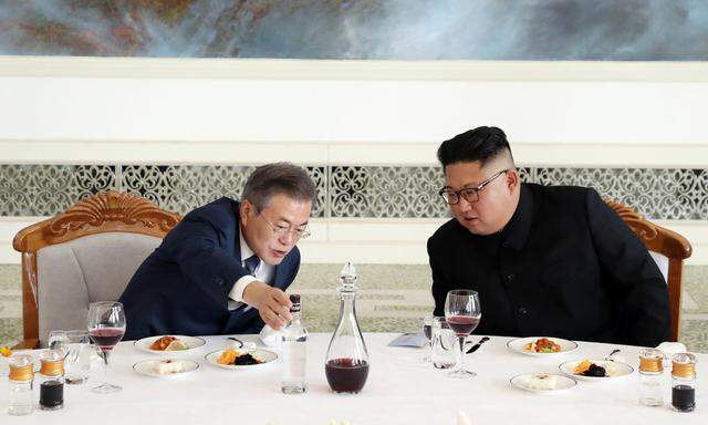 Moon Jae-in und Gastgeber Kim Jong-un ringen in Pjöngjang um eine atomwaffenfreie Zukunft auf der koreanischen Halbinsel.