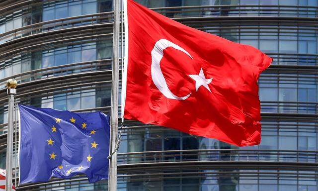 Die Türkei ist seit 2005 EU-Beitrittskandidat, die Verhandlungen liegen allerdings auf Eis.