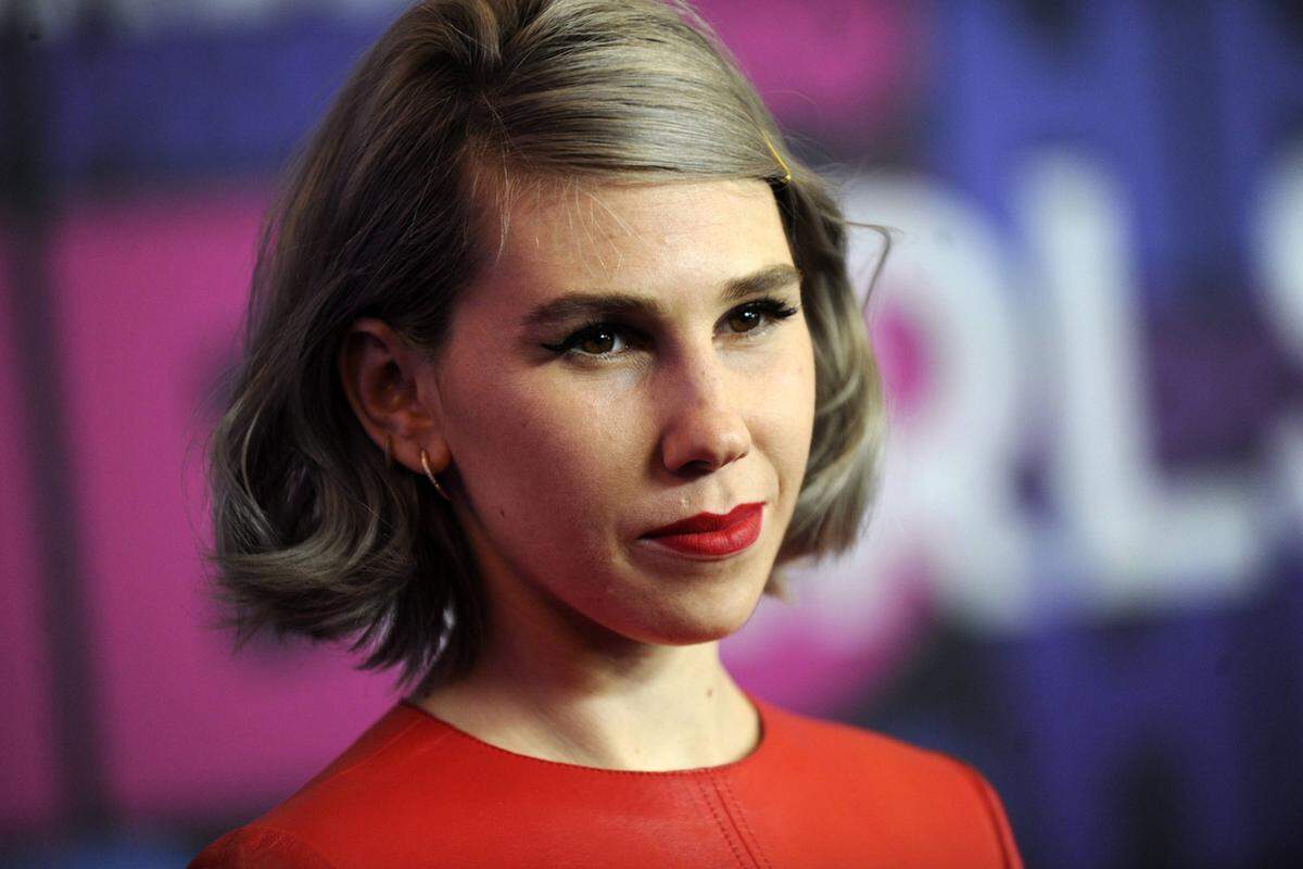 "Girls"-Darstellerin Zosia Mamet trug schon Grau-Blau.