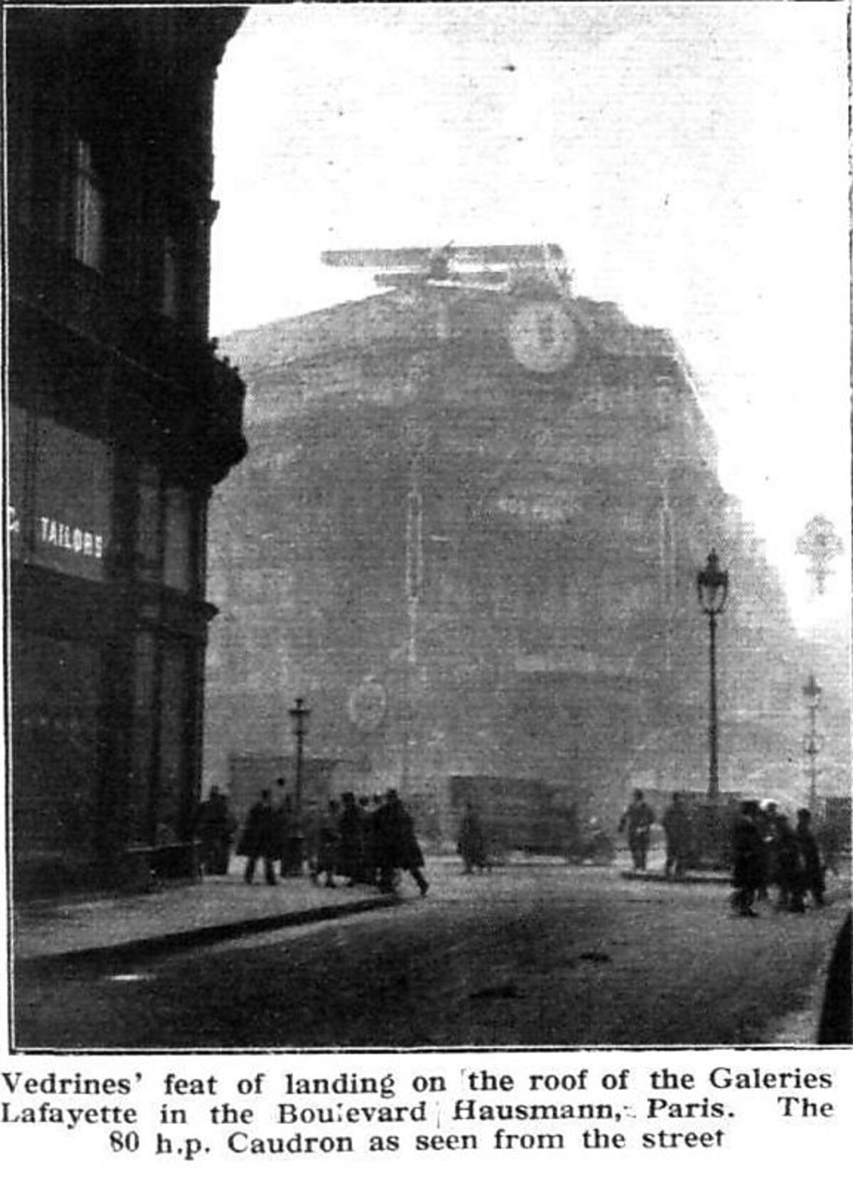 Fotografiert von der Straße aus