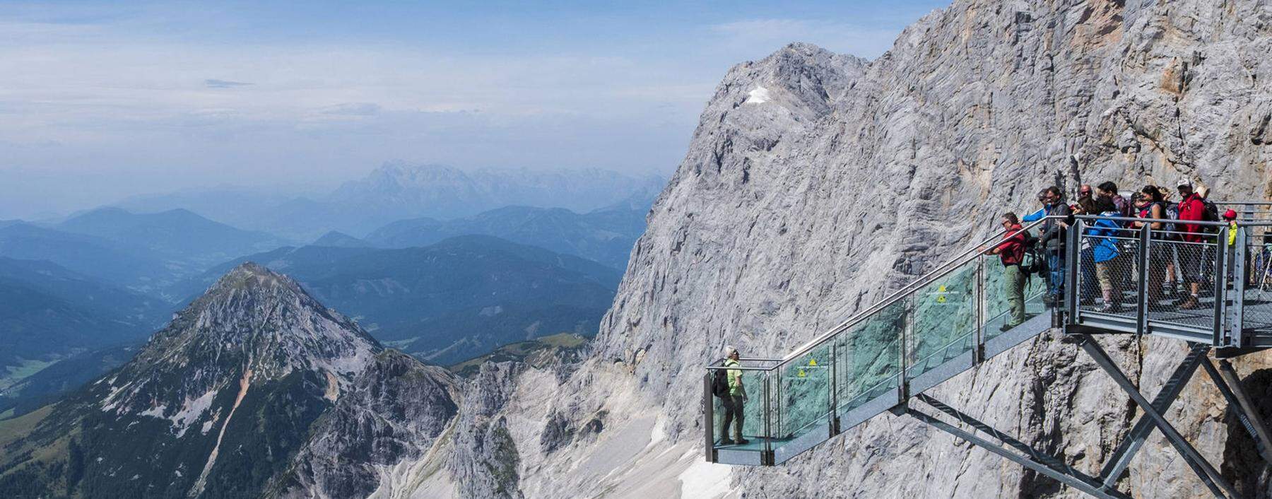 The Path To Nothingness on the Hoher Dachstein in Austria PUBLICATIONxINxGERxSUIxAUTxONLY Copyright