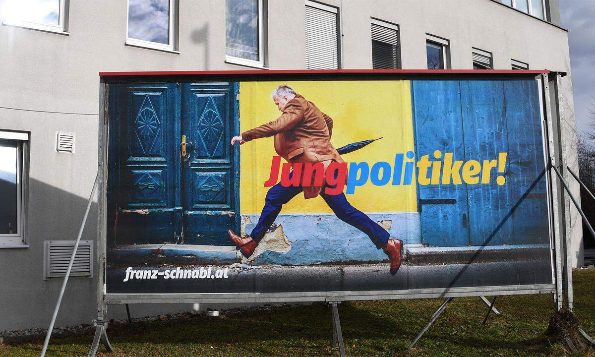 "Vielfältig und frisch" nennt die SPÖ die Sujets selbst, "peinlich" finden sie zahlreiche Social-Media-Nutzer. Sicher ist nur: Über keine Plakatkampagne im Bundesland wird so kontrovers diskutiert wie über diese.