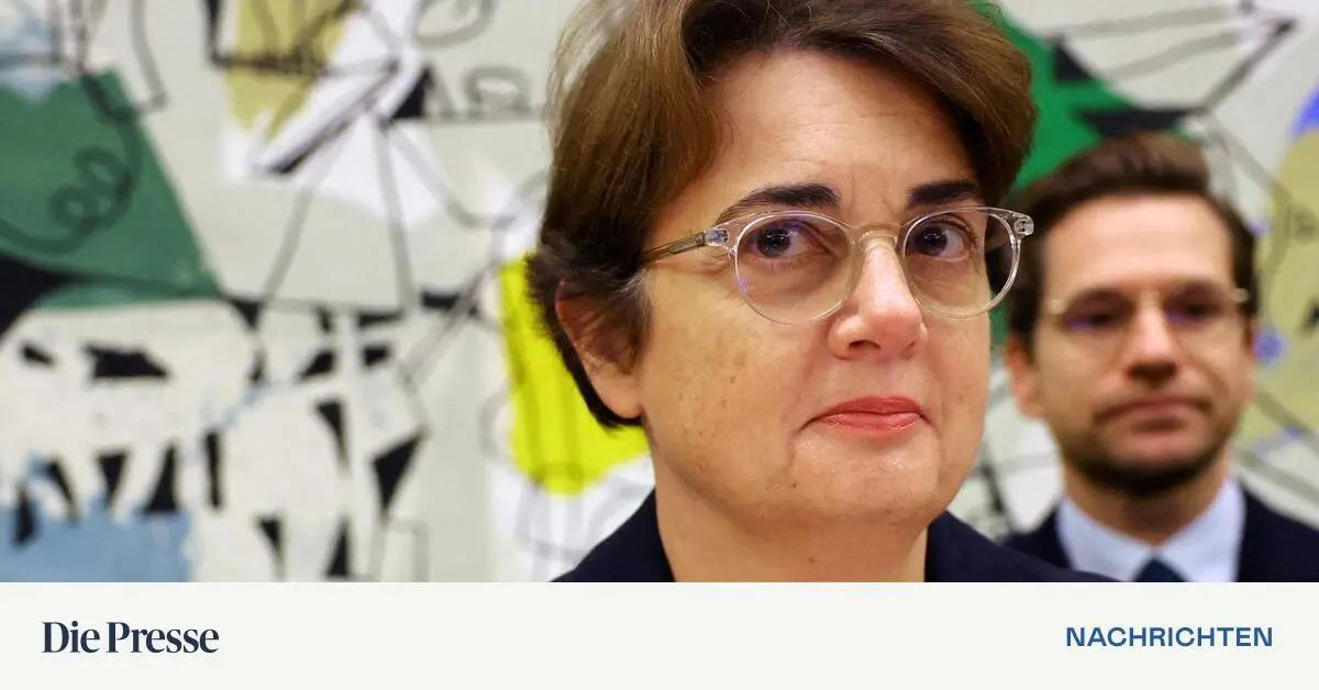 louvre-direktorin-laurence-des-cars-tritt-zur-ck