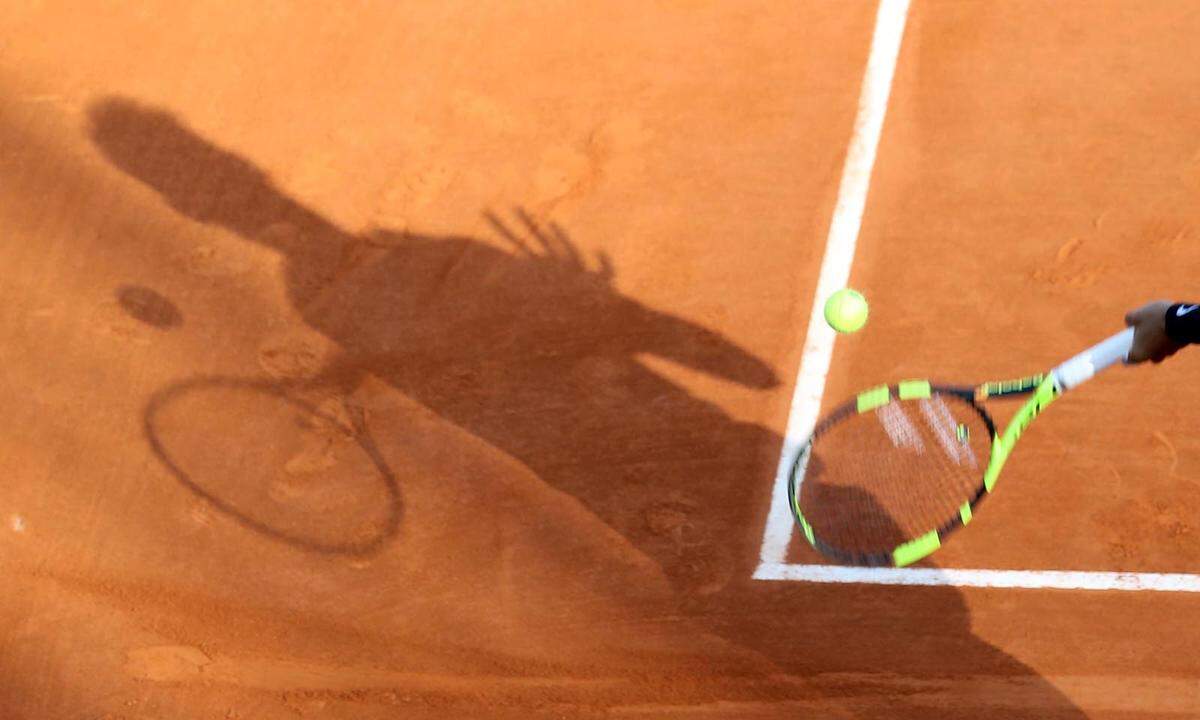 Schneller als sein Schatten schlägt Rafael Nadal nicht, in Monte Carlo aber war der Spanier zum zehnten Mal nicht zu schlagen.