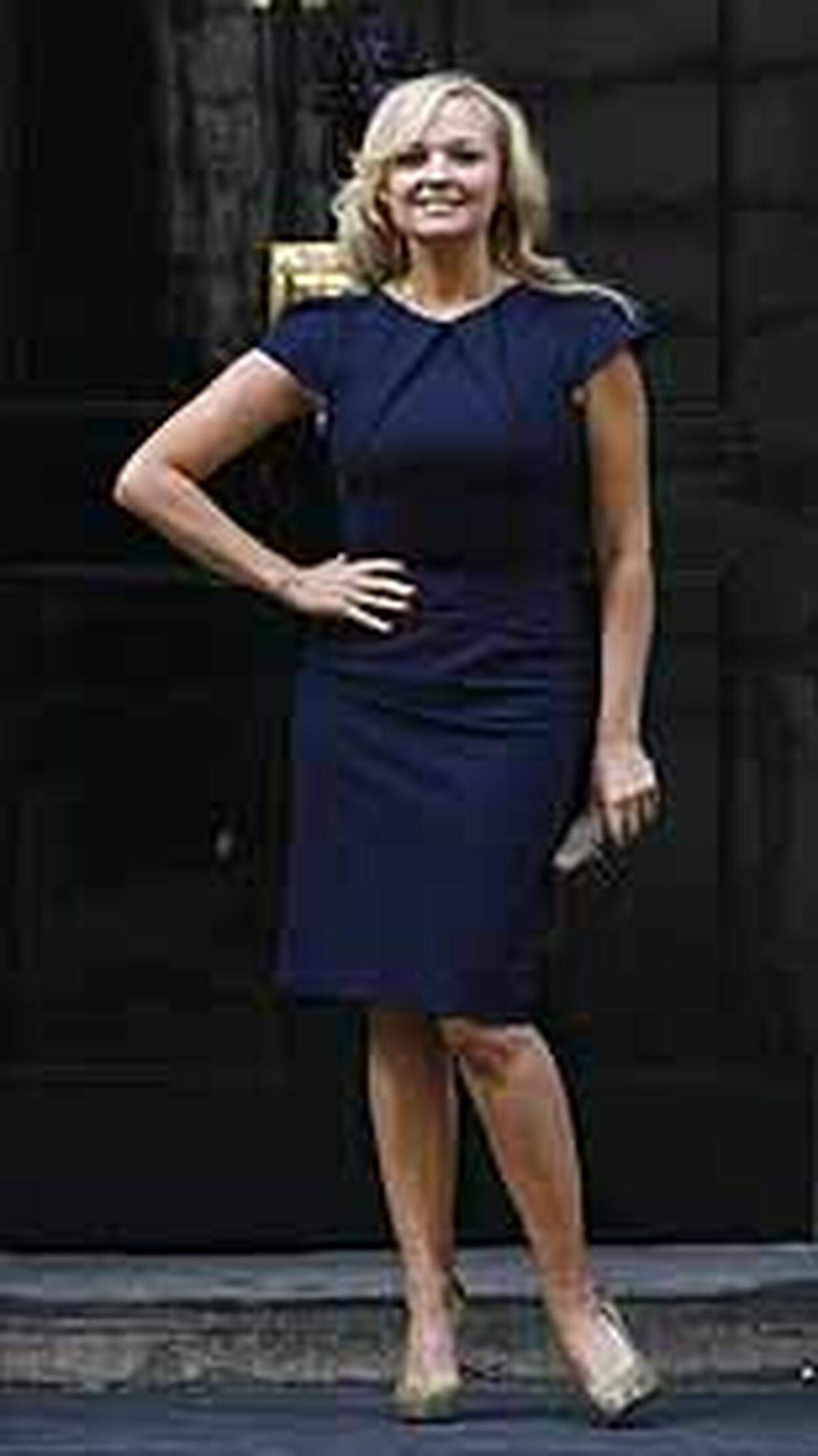Bunton hat mit dem britischen Boygroupsänger Jade Jones zwei Söhne. 2007 legte sie ihre mäßig erfolgreiche Solo-Karriere auf Eis, seit 2011 vermarktet die Modekette Argos ihre Kindermode.