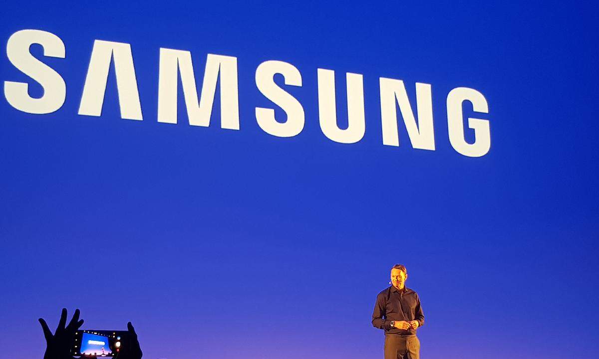Samsung hat das Note 8 bereits groß in New York vorgestellt und damit blieb den Südkoreanern nicht mehr viel für die IFA übrig. Die Stimmung im Tempodrom in Berlin war verhalten. Die aktuellen Neuheiten sind Weiterentwicklungen. Der Fokus lag eindeutig auf den QLED-Fernsehern.  