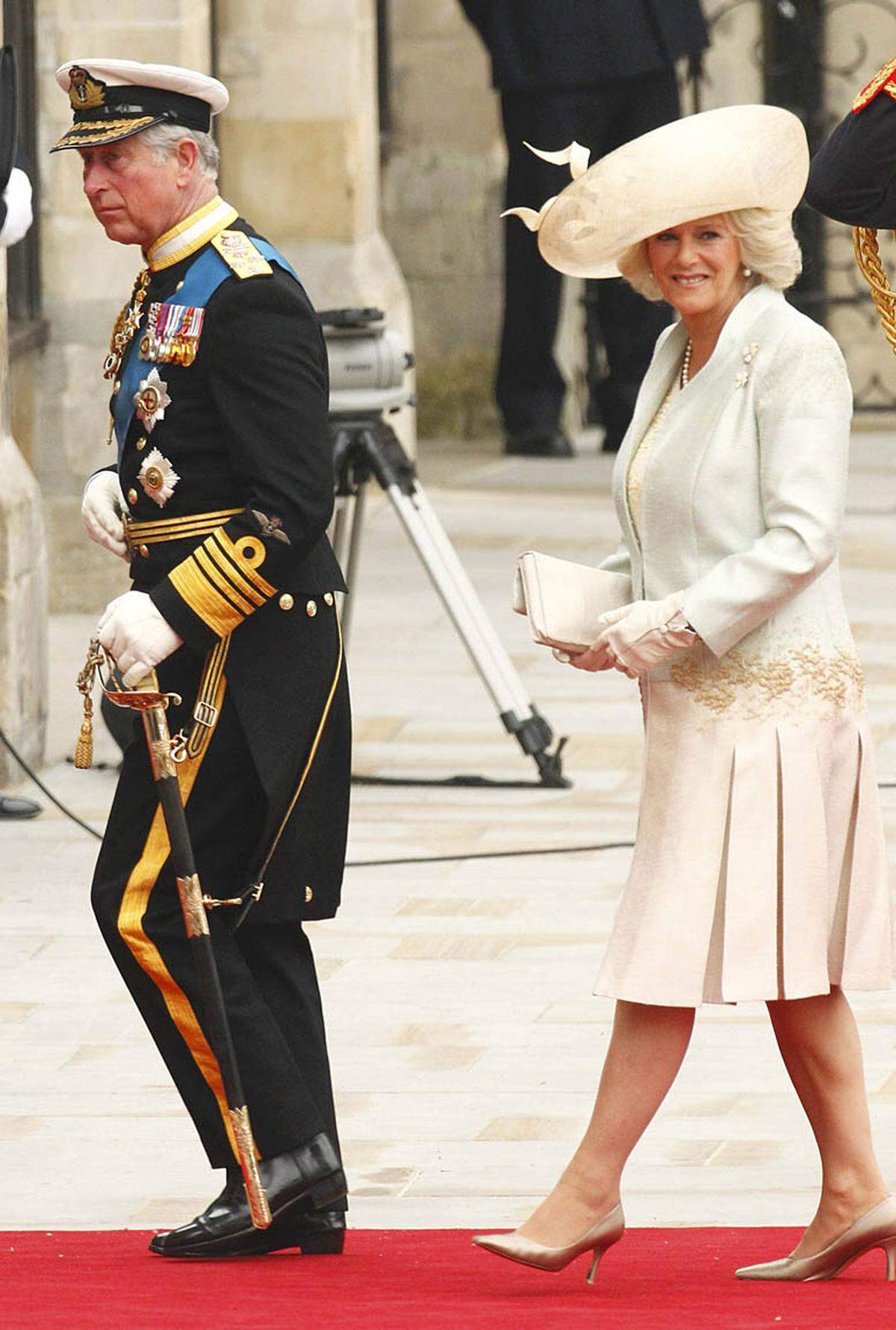 Prinz Charles und seine Frau Camilla machten sich ebenfalls vom Clarence House zur Kirche auf.