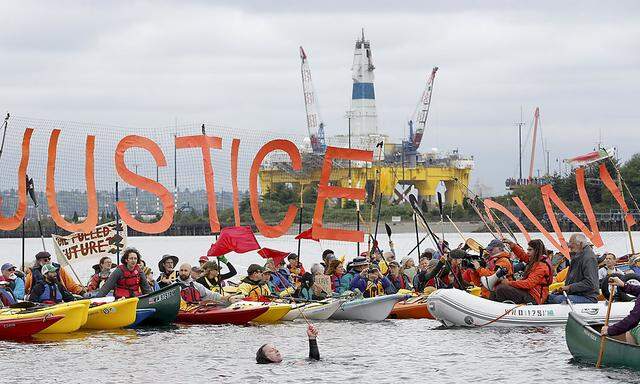 Aktivisten kreisen Shell-Plattform vor Seattle ein 