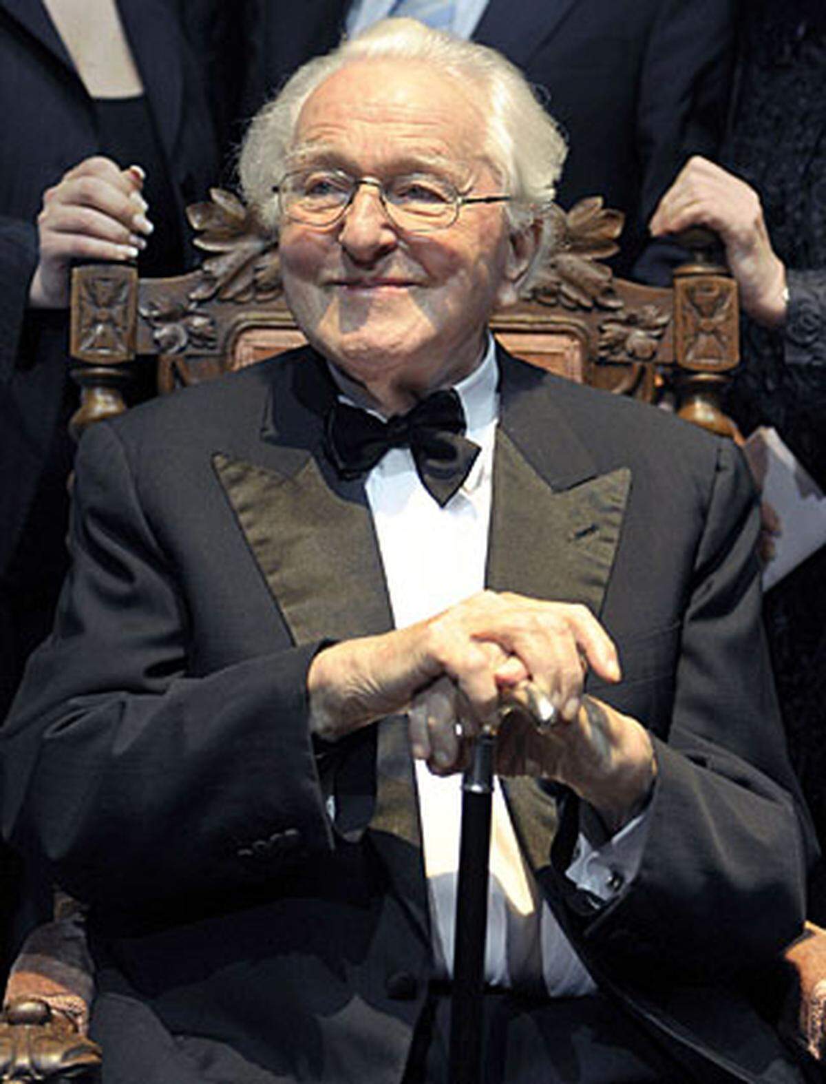 Am 21. März 2010 starb der langjährige Bayreuth-Leiter und Komponisten-Enkel Wolfgang Wagner  im Alter von 90 Jahren. Mehr als ein halbes Jahrhundert lang lenkte er die Geschicke des weltweit renommiertesten deutschen Musikfestivals. Er sei friedlich eingeschlafen, sagte seine Tochter Katharina Wagner.