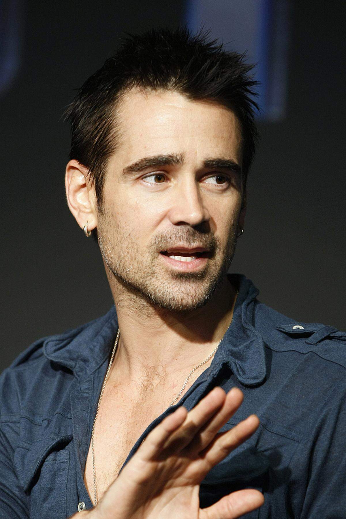 Im Vorjahr sagte Hollywoodstar Colin Farrell dem Rauchen Lebewohl. Zu seinen "besten" Zeiten rauchte der gebürtige Ire 40 Zigaretten pro Trag. Der Abschied vom Laster fiel ihm sichtbar schwer, so schrieb Farell einen Abschiedsbrief.