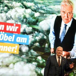Themenbild: Wahlplakate
