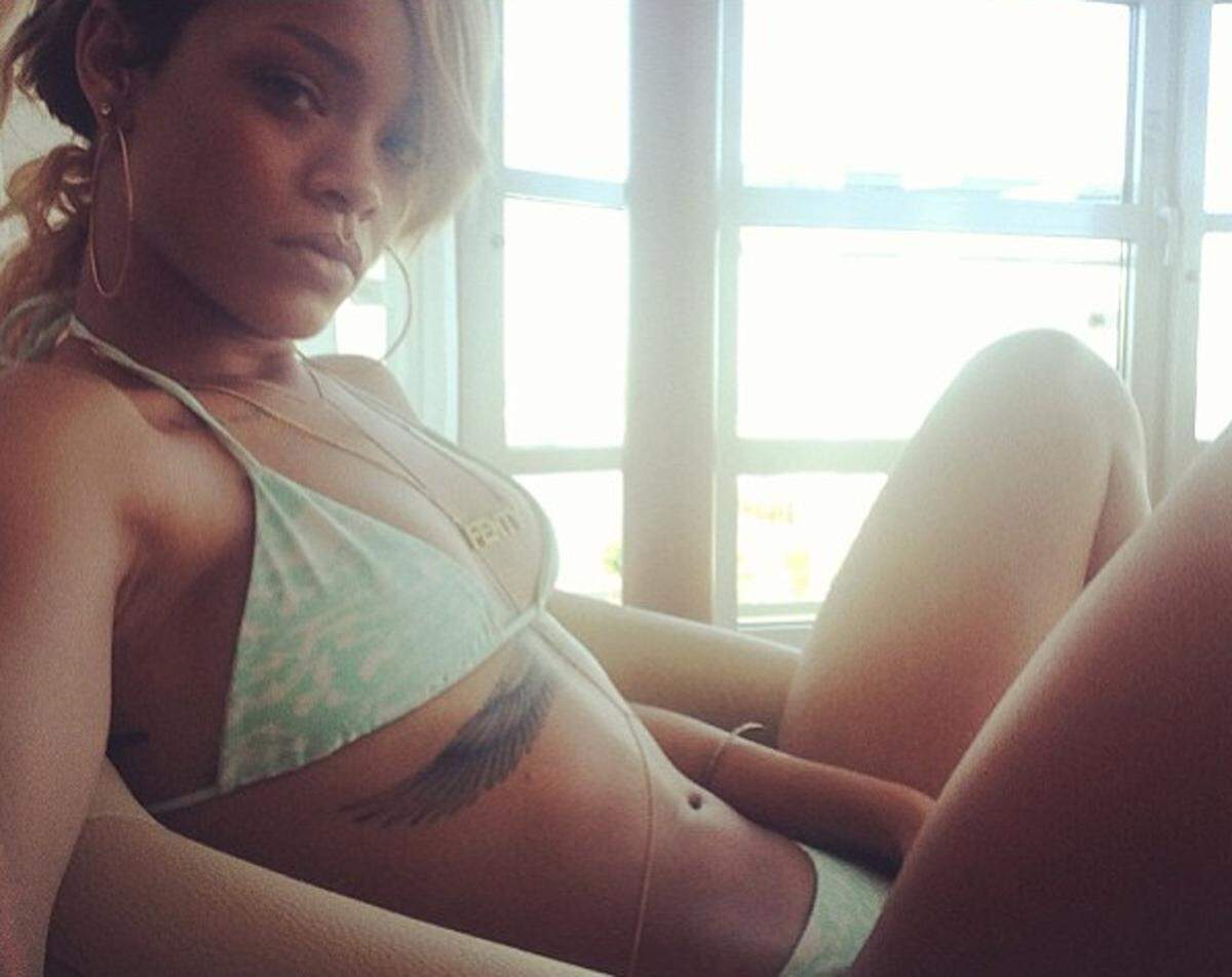 Heimatverbundenheit drückt Sängerin Rihanna mit der Wahl ihres Urlaubszieles aus: Sie badet am liebsten in Barbados, wo sie geboren und aufgewachsen ist.