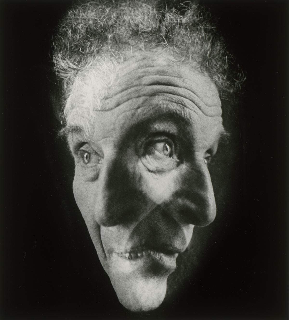 Die Porträts, die bis 7. Oktober in Berlin zu sehen sind, lassen die Kunst- und Künstlergeschichte des letzten Jahrhunderts Revue passieren. Im Bild: Marc Chagall, 1964 von Walter Limot fotografiert.