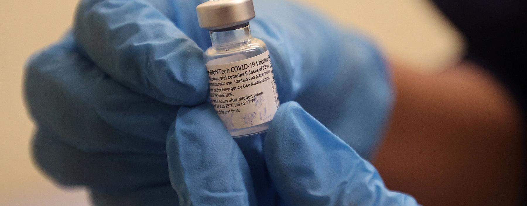 Noch nie wurde ein Impfstoff in dieser Geschwindigkeit auf den Markt gebracht wie jener zu Covid-19. 