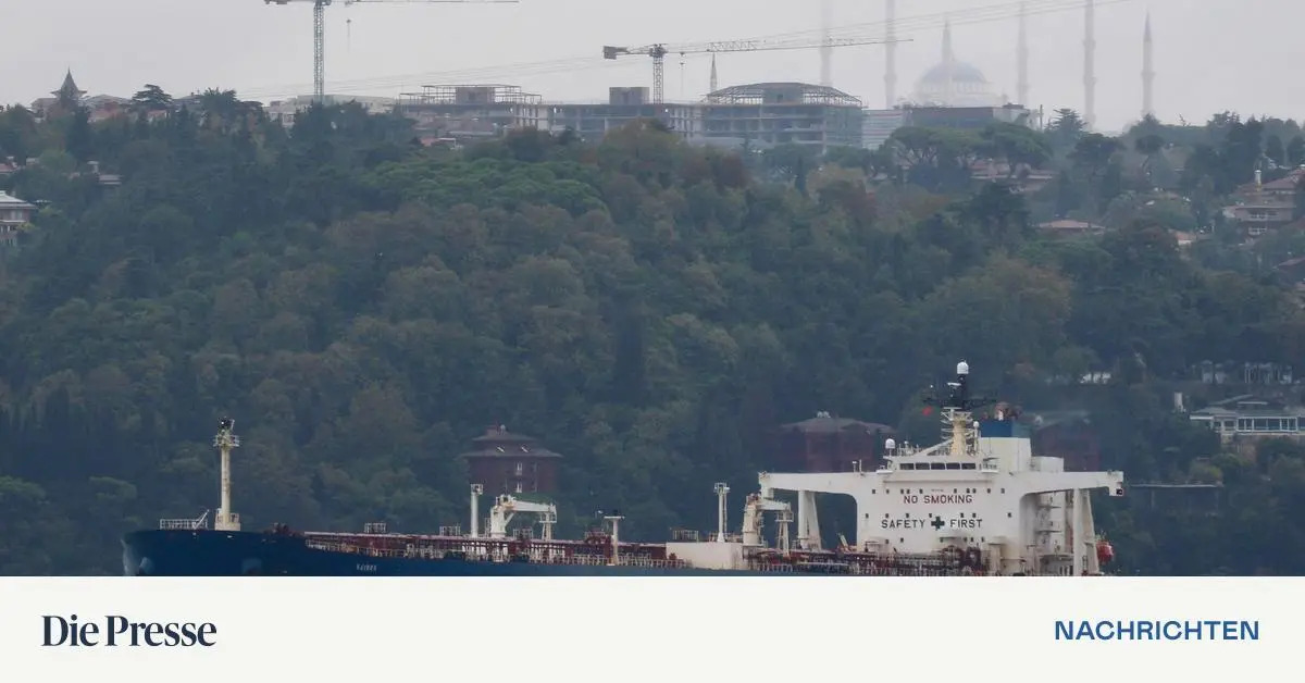 Explosionen-auf-sanktionierten-russischen-Tankern-im-Schwarzen-Meer