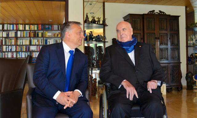 Hungarian Prime Minister Orban meets with former German Chancellor Kohl in Oggersheim