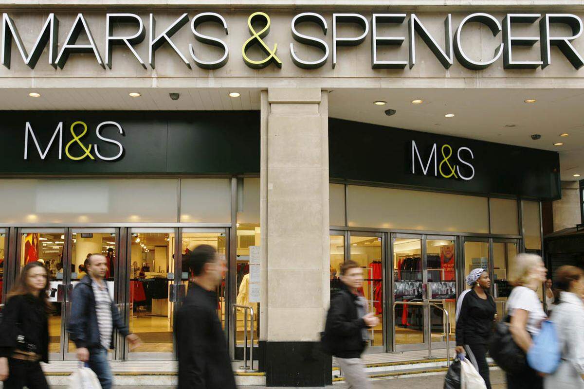 Das britische Warenhausunternehmen betreibt in ganz Großbritannien über 375 Einkaufsläden, die zumeist aus Kaufhäusern in Innenstadtlagen bestehen. Marks &amp; Spencer ist mit seiner Expansionsstrategie in Kontinentaleuropa 2001 gescheitert. Der Umsatz 2012 beträgt 15,8 Milliarden Dollar.