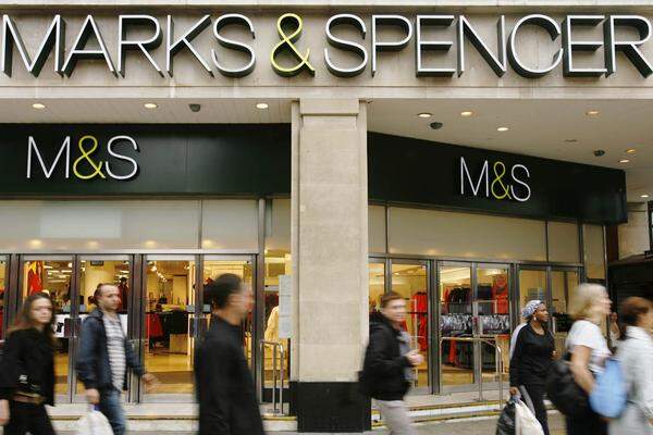 Das britische Warenhausunternehmen betreibt in ganz Großbritannien über 375 Einkaufsläden, die zumeist aus Kaufhäusern in Innenstadtlagen bestehen. Marks &amp; Spencer ist mit seiner Expansionsstrategie in Kontinentaleuropa 2001 gescheitert. Der Umsatz 2012 beträgt 15,8 Milliarden Dollar.