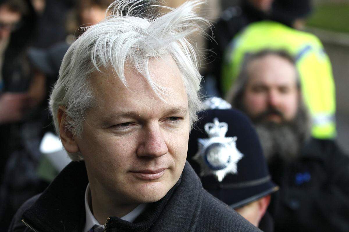 Dahinter landet der römische Beiname Julian. Prominenter Namensträger: Julian Assange, Gründer von WikiLeaks.