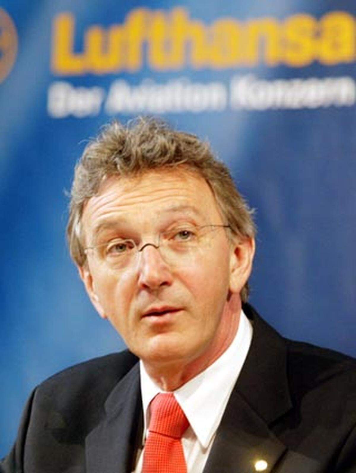 An der Spitze des Konzerns steht seit 2003 Wolfgang Mayrhuber. Der Oberösterreicher, der vor mehr als 35 Jahren als Triebwerksingenieur bei der Lufthansa begann, hat sich nach dem 11. September als ausgezeichneter Krisenmanager einen Namen gemacht.