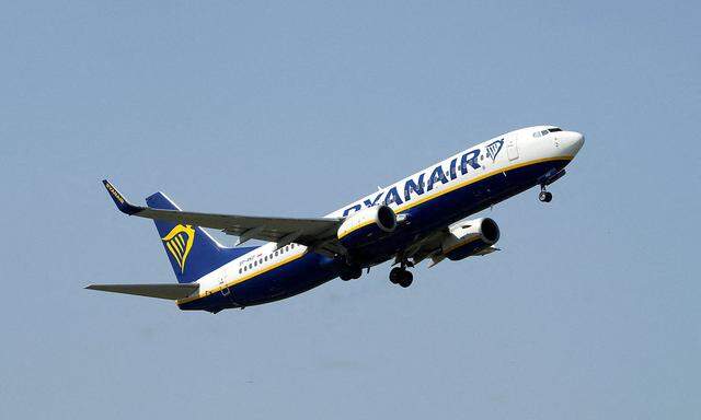 FILE PHOTO: Ryanair aircraft Boeing 737-8AS takes off from Riga International Airport