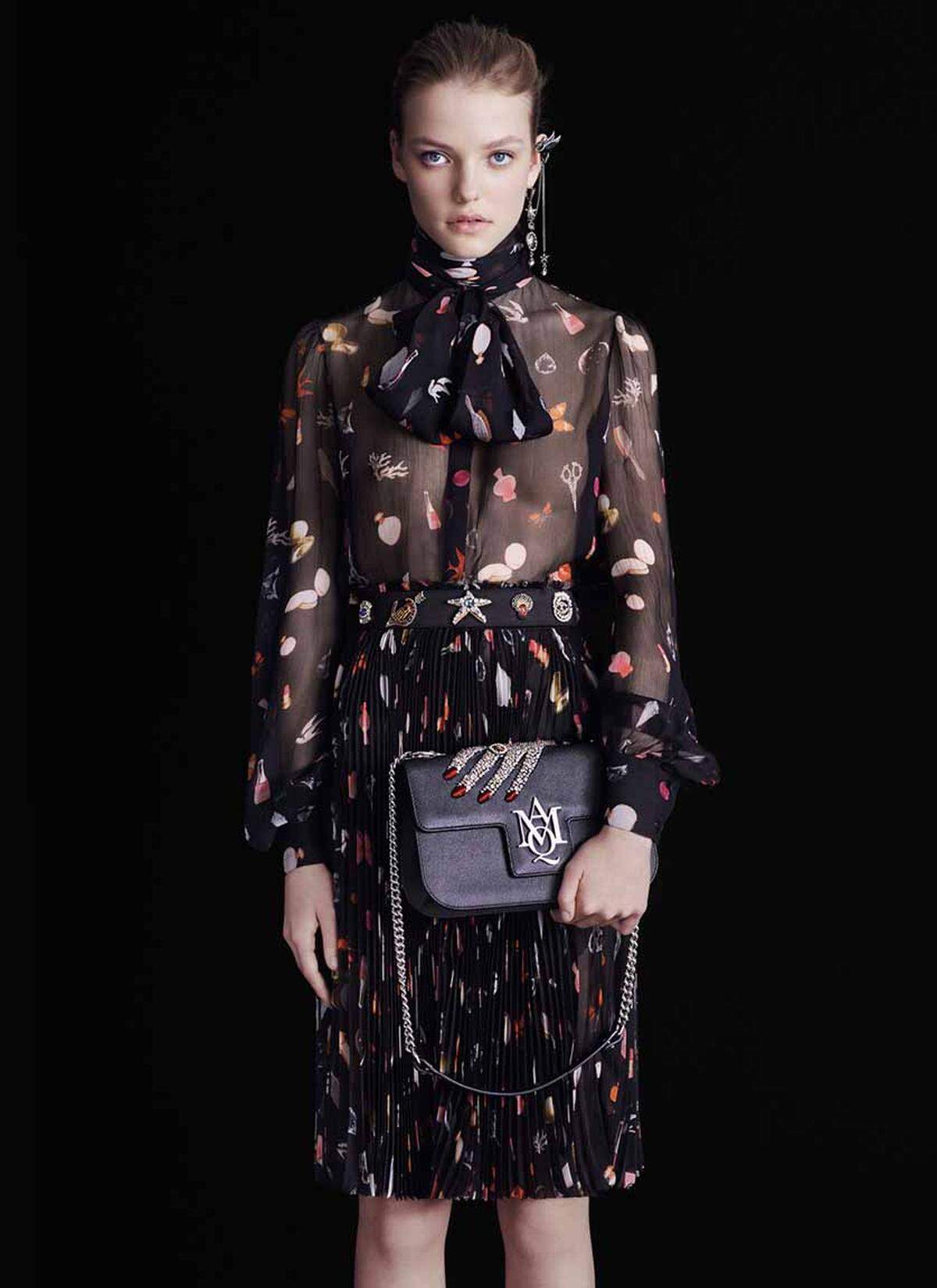 Aus dem Lookbook von Alexander McQueen.