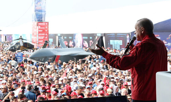 Der türkische Präsident Erdogan spricht auf dem "Teknofest", einer Ausstellung für Luft- und Raumfahrt und Technologie, auf dem Flughafen Carsamba in Samsun in der Türkei.