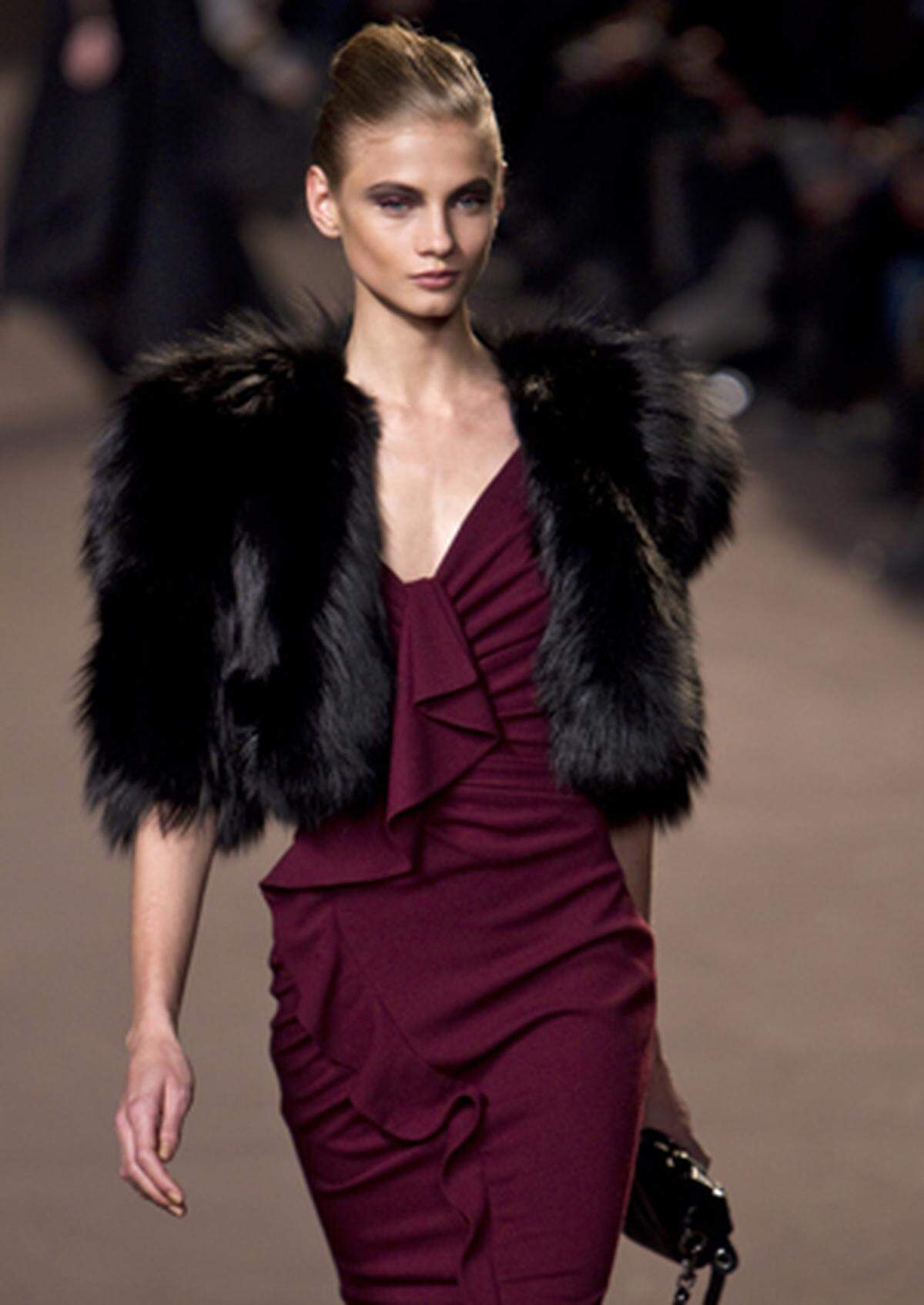 Elie Saab: Paris. HW 10/11