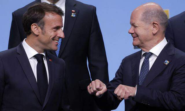 Frankreichs Präsident Emmanuel Macron und Deutschlands Bundeskanzler Olaf Scholz stehen hinter dem neuen Reformvorschlag. 