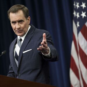 Die Ukraine habe zusätzliche Flugzeuge und Einzelteile geliefert bekommen, sagte der Sprecher des US-Verteidigungsministeriums, John Kirby.