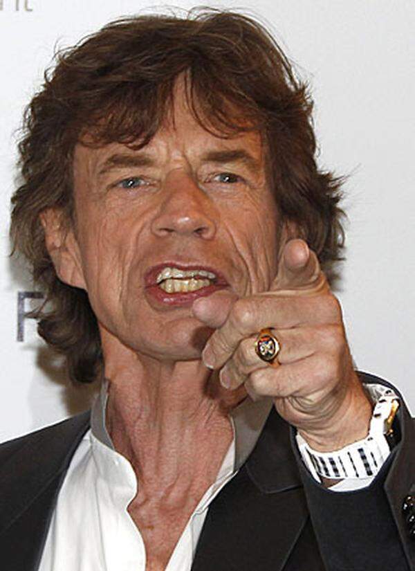 Rolling-Stones-Sänger Mick Jagger stellte in Cannes die Doku über das Klassiker-Album "Exile on Main Street" vor. Regisseur Stephen Kijak verwendete für den Film Originalaufnahmen aus dem Jahr 1971, als die legendäre Rockband in Südfrankreich das Album einspielte. "Wir waren jung, gutaussehend und dumm", sagte Jagger. "Jetzt sind wir nur noch dumm."