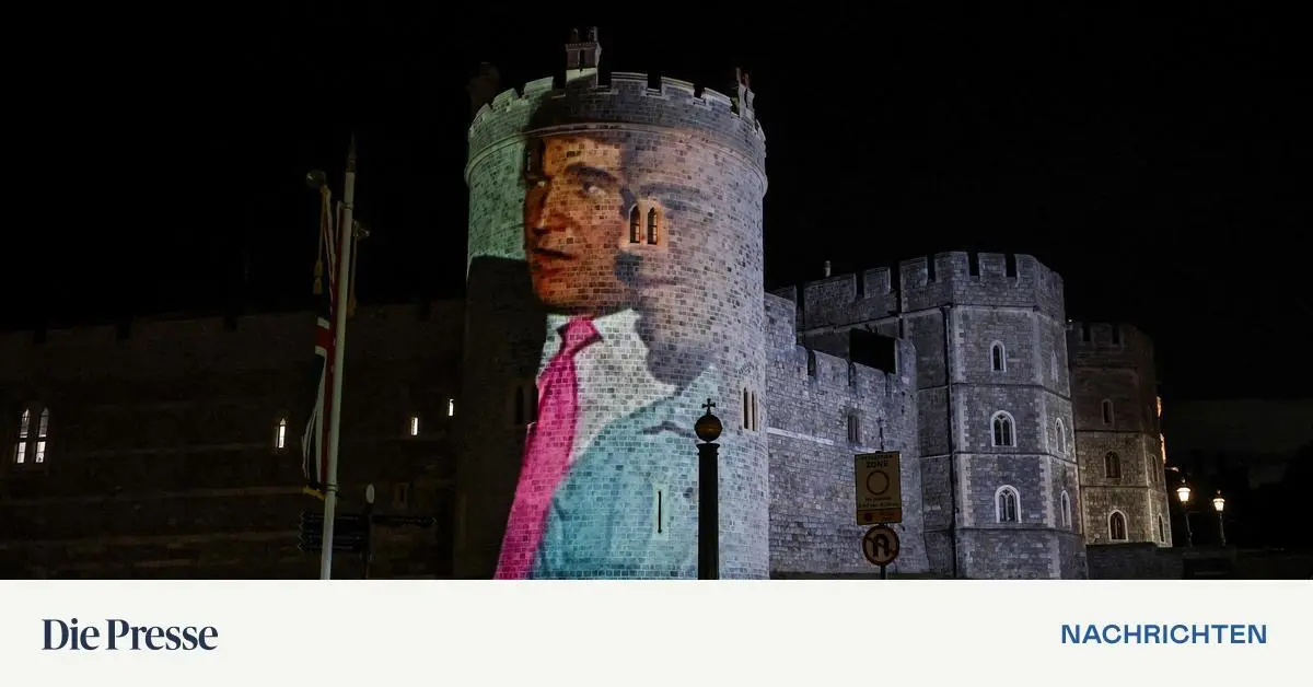 Fotos-von-Trump-mit-Epstein-auf-Schloss-Windsor-projiziert