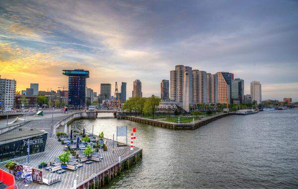 Rotterdam hat unter den analysierten europäischen Städten ganz klar die Nase vorne was die Mietpreise für möblierte Studentenapartments betrifft. Laut HousingAnywhere zahlt man für eine 60 Quadratmeter große Wohnung rund 1228,40 Euro.